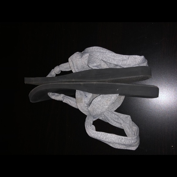 Black Flip Flops Gray Sling Back Stretch Material - Picture 5 of 7